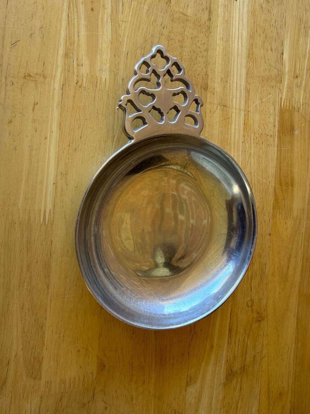 Wilton Armetale Pewter Porringer Bowl 105 Ornate Handle